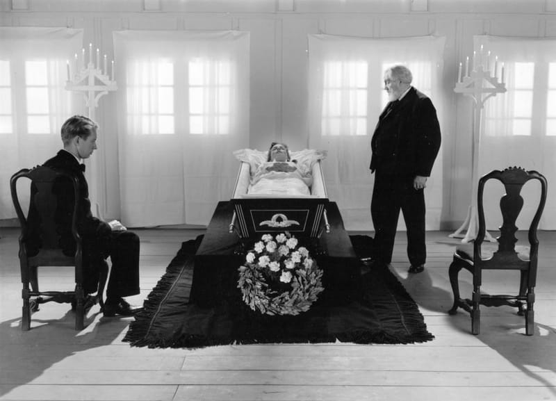 I begyndelsen var Ordet, og Ordet var hos Gud, og Ordet var Gud